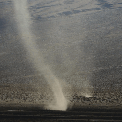 Chile se recupera tras potente tornado que causó estragos en viviendas y dejó varios lesionados